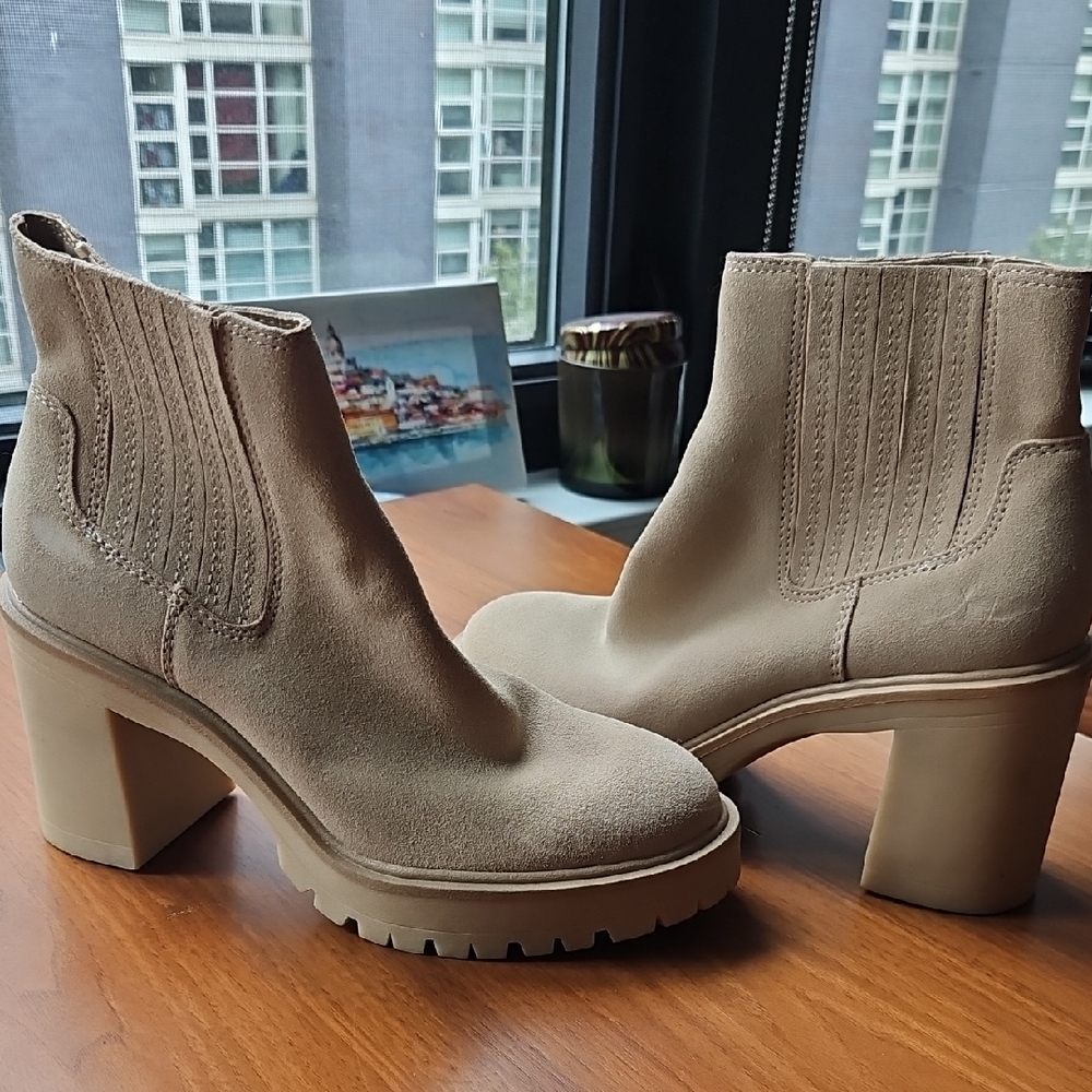 Dolce Vita Women's Tan Ankle Boots